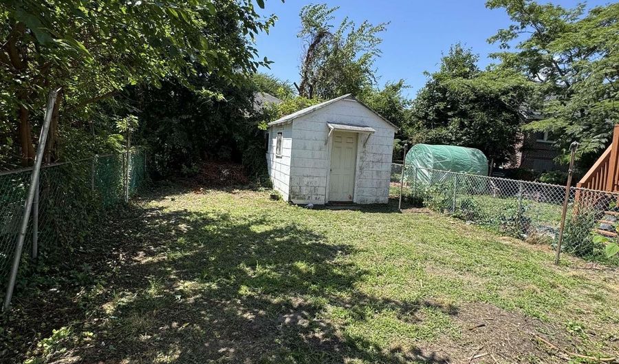 408 N Connecticut Ave, Atlantic City, NJ 08401 - 3 Beds, 1 Bath
