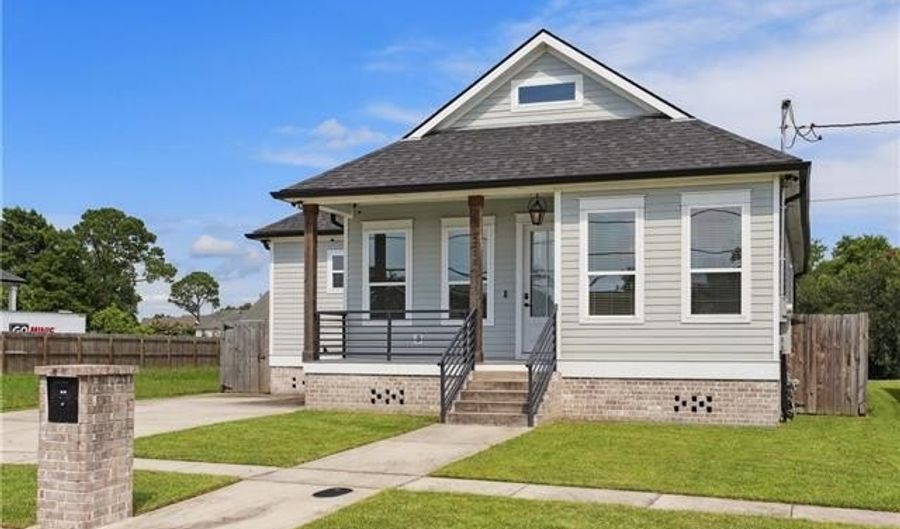 2313 AYCOCK St, Arabi, LA 70032 - 4 Beds, 3 Bath