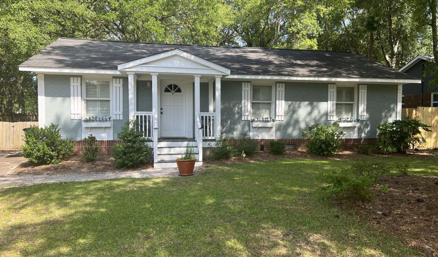 206 Sumter St SE, Aiken, SC 29801 - 2 Beds, 2 Bath