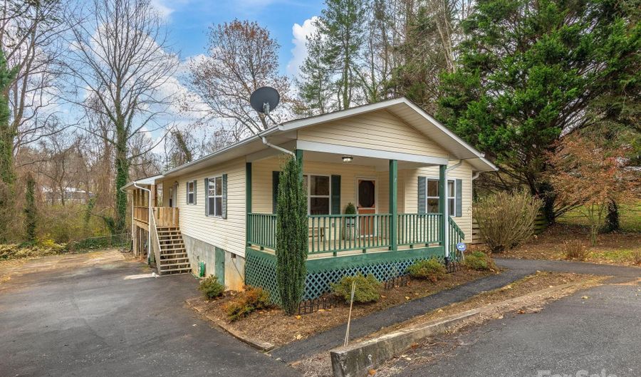 7 Wilson Creek Dr, Asheville, NC 28803 - 4 Beds, 2 Bath