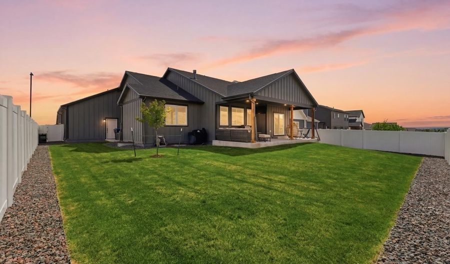 5712 CARMEL Dr, Cheyenne, WY 82009 - 4 Beds, 3 Bath
