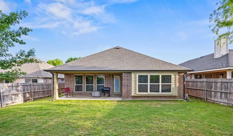 808 Bamboo Dr, Anna, TX 75409 - 3 Beds, 2 Bath