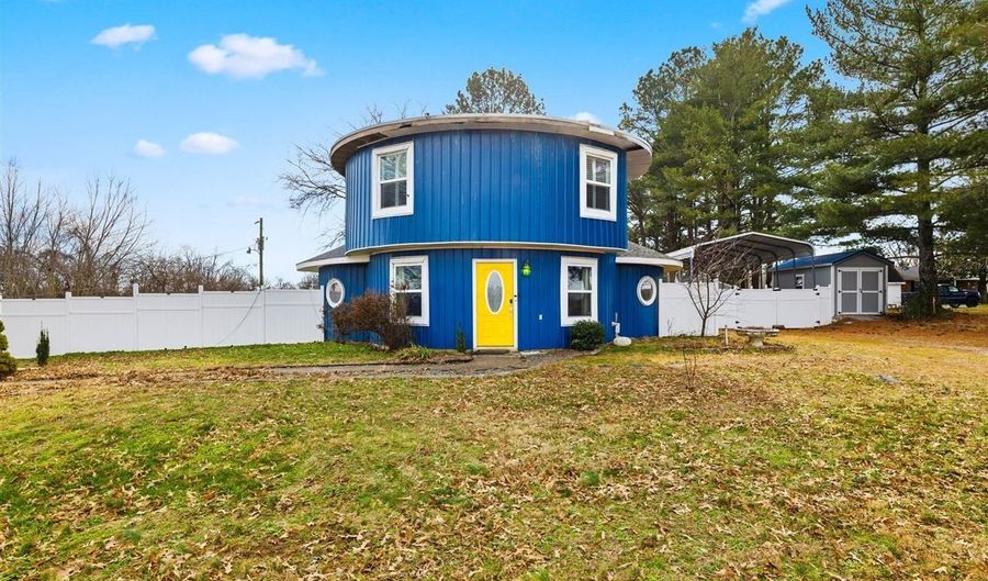 321 Peterson Ave, Auburn, KY 42206 - 3 Beds, 2 Bath