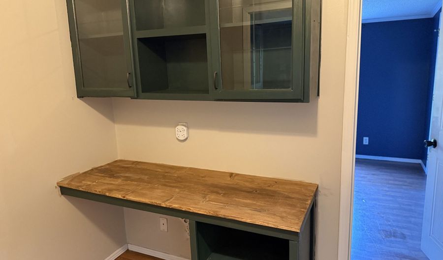 1718 N Highway 43, Bloomfield, IN 47424 - 4 Beds, 2 Bath