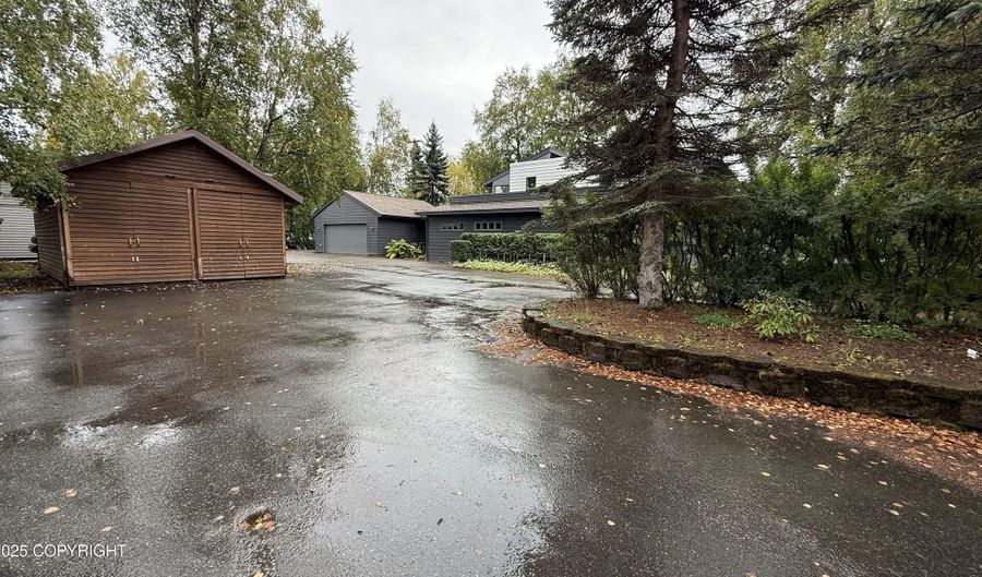 1644 W 11th Ave, Anchorage, AK 99501 - 3 Beds, 3 Bath