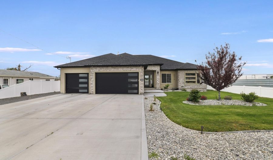 601 Barsness Rd, Buhl, ID 83316 - 4 Beds, 3 Bath