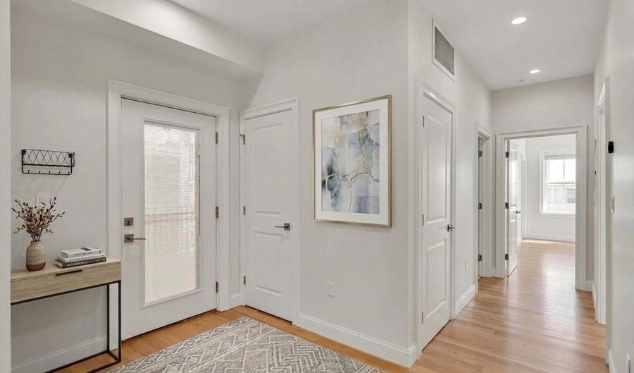 189 Trenton St 4, Boston, MA 02128 - 2 Beds, 2 Bath