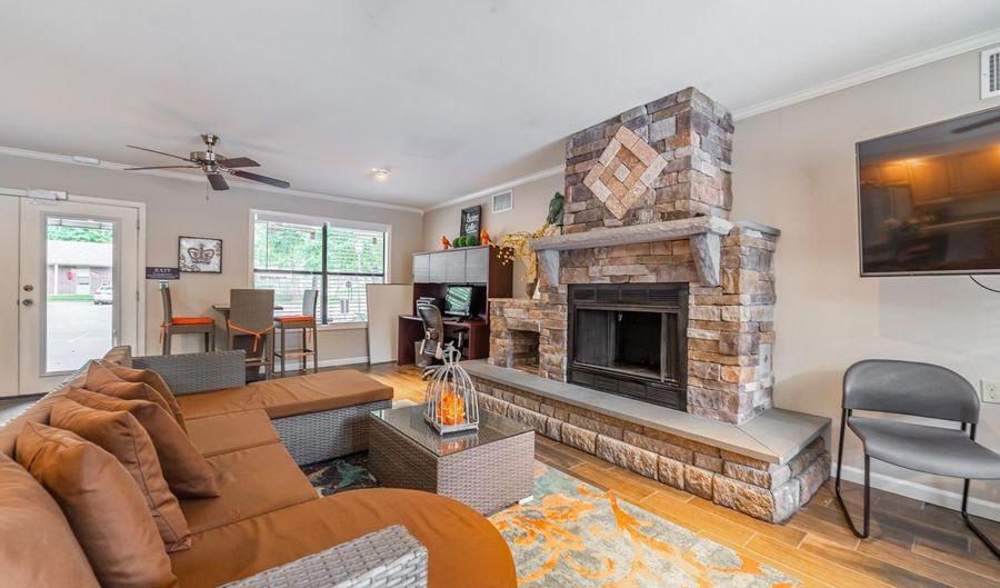 151 Summerwood Dr, Benton, AR 72015 - 2 Beds, 1 Bath