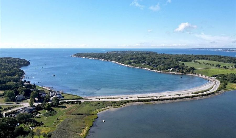 115 Beavertail Rd, Jamestown, RI 02835 - 4 Beds, 5 Bath