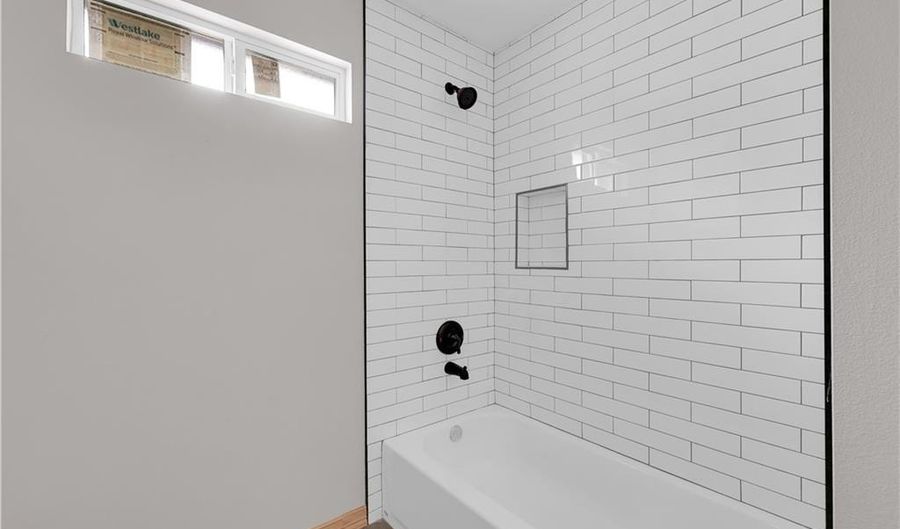 607 Tower Oak Dr, Alamo, TX 78516 - 3 Beds, 2 Bath