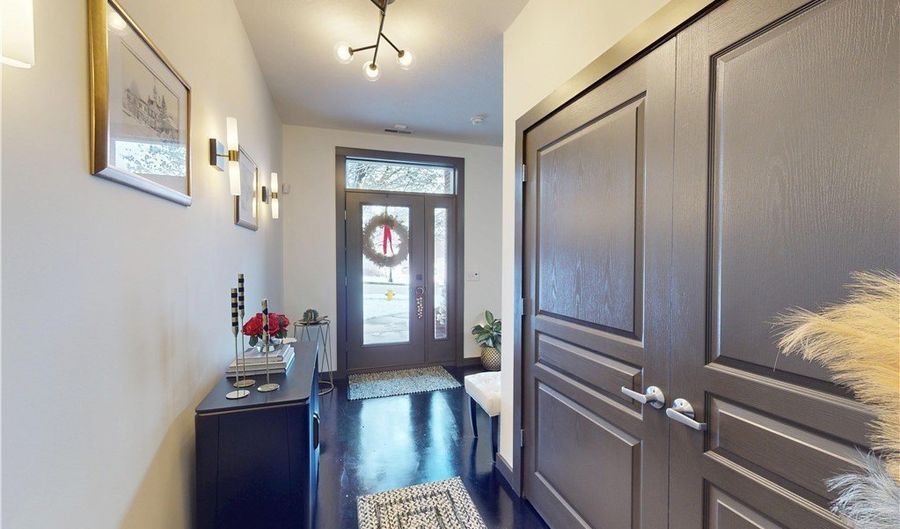 121 N Howard St, Akron, OH 44308 - 2 Beds, 3 Bath