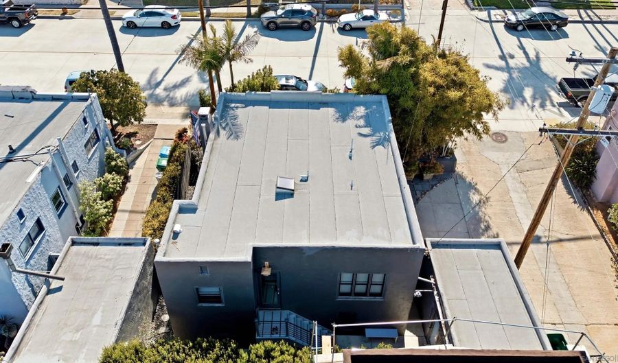 3719 Kite St, San Diego, CA 92103 - 2 Beds, 2 Bath