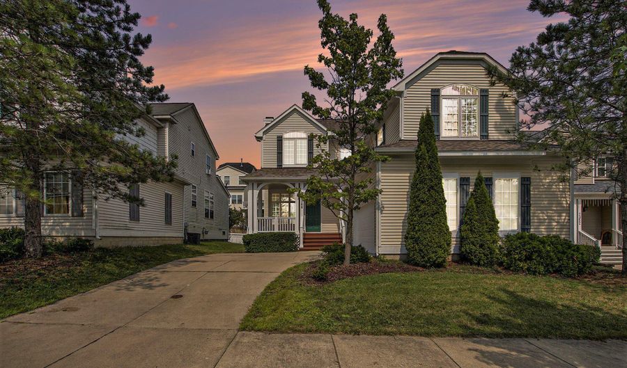 1366 N Bay Dr, Ann Arbor, MI 48103 - 4 Beds, 3 Bath
