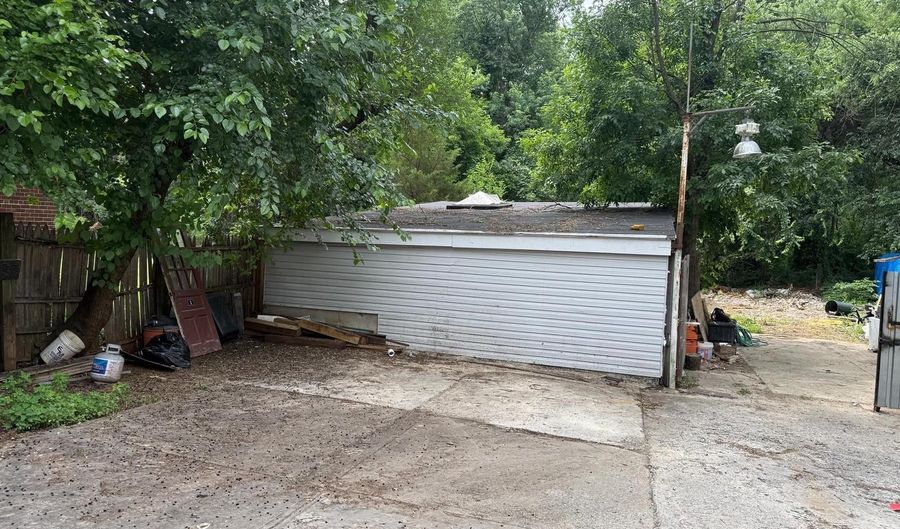 5005 QUINCY St, Bladensburg, MD 20710 - 7 Beds, 2 Bath