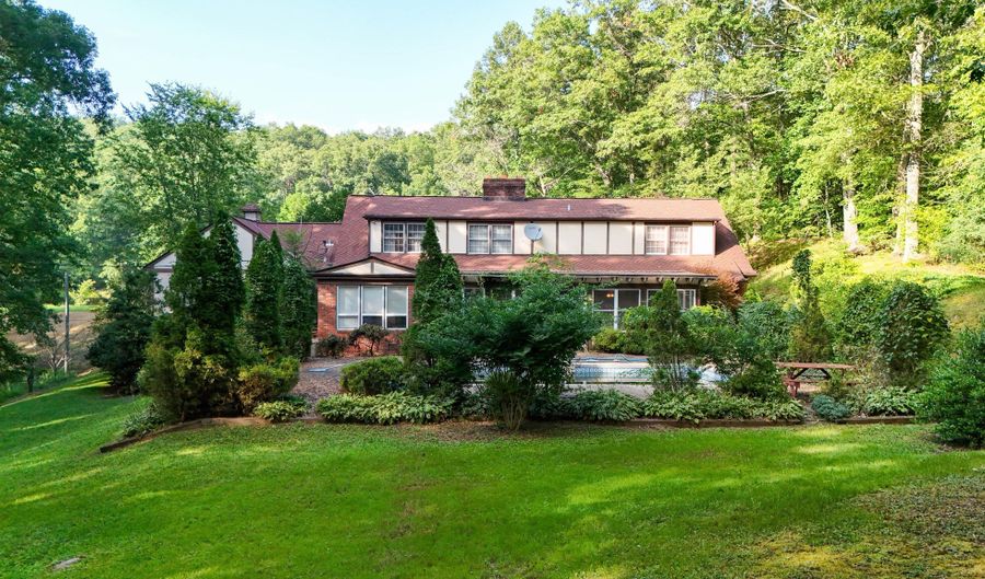 348 Ridge Rd, Baxter, KY 40806 - 4 Beds, 4 Bath