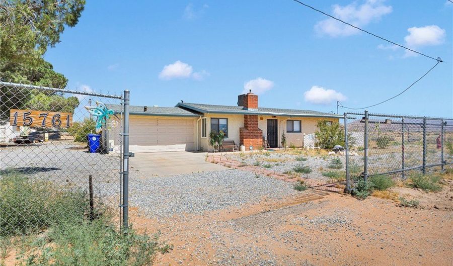 15761 Joshua Rd, Apple Valley, CA 92307 - 2 Beds, 1 Bath