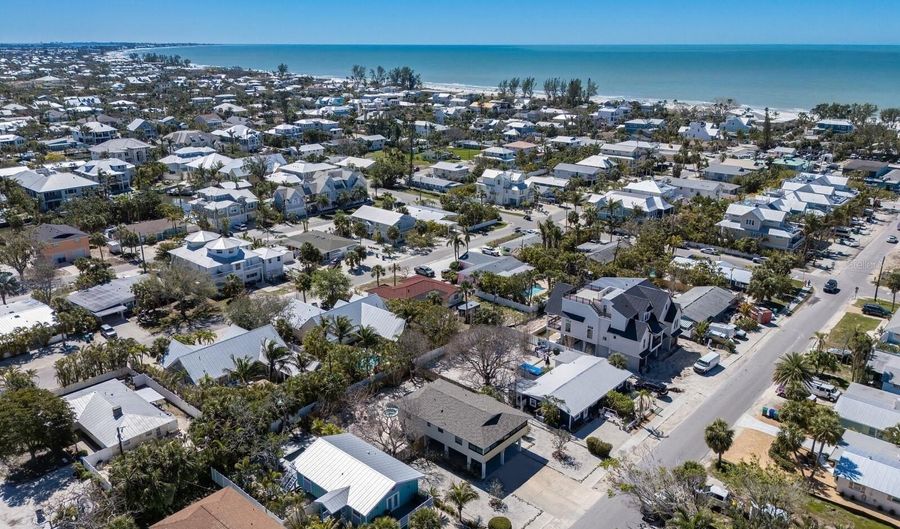 313 MAGNOLIA Ave, Anna Maria, FL 34216 - 3 Beds, 2 Bath
