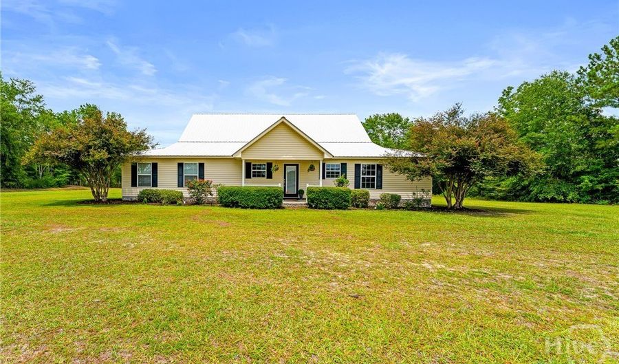 762 Old McLeod Bridge Rd, Adrian, GA 31002 - 4 Beds, 3 Bath