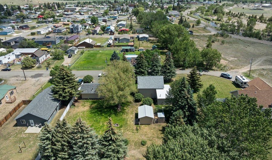 317 S Cleveland St, Boulder, MT 59632 - 3 Beds, 2 Bath