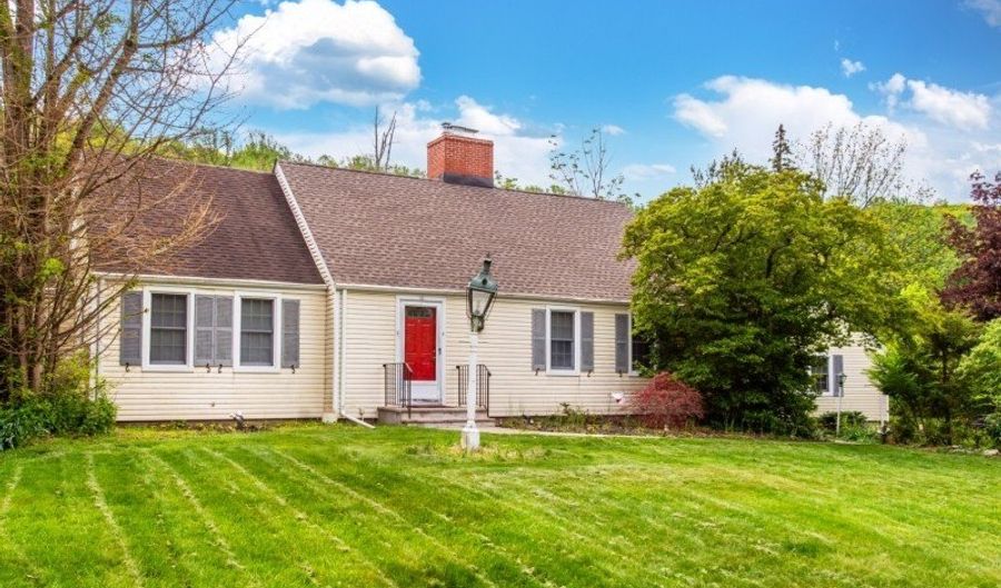 10 Cedar Wax Wing Rd, Allamuchy Twp., NJ 07840 - 4 Beds, 2 Bath