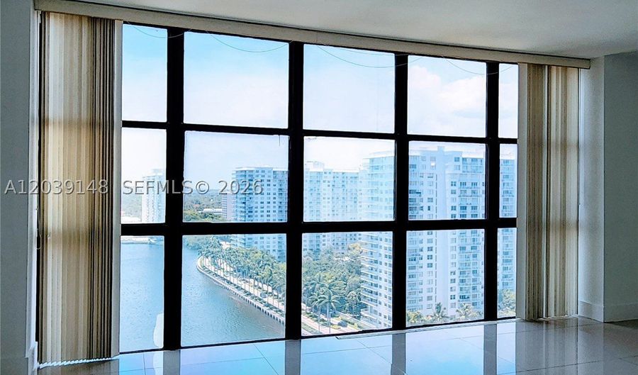 18181 NE 31st Ct 1910, Aventura, FL 33160 - 2 Beds, 2 Bath