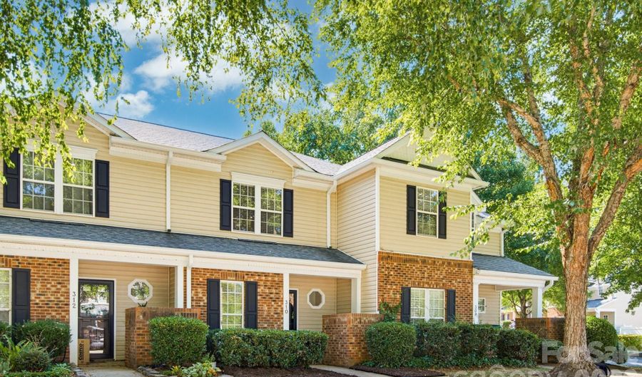 310 Ross Moore Ave, Charlotte, NC 28205 - 2 Beds, 3 Bath