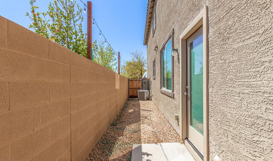 823 E AGUA FRIA Ln, Avondale, AZ 85323 - 4 Beds, 3 Bath