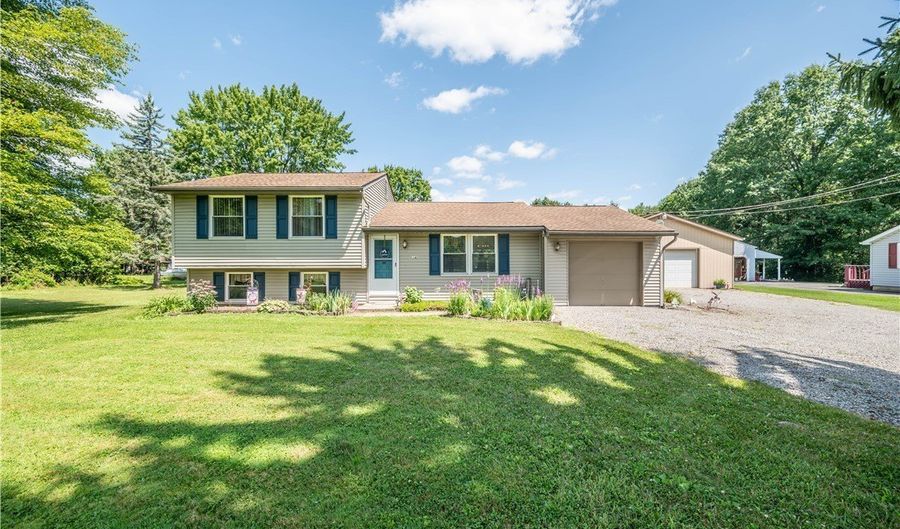6142 Fairview Rd, Austintown, OH 44515 - 3 Beds, 1 Bath
