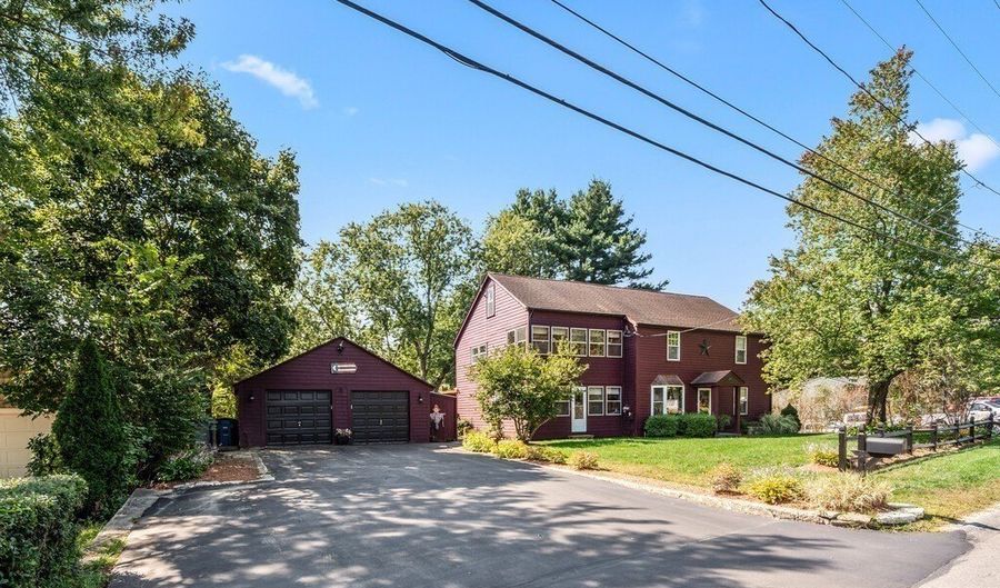 89 Elm St, Blackstone, MA 01504 - 6 Beds, 3 Bath