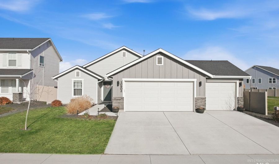 10902 Super Cub Dr, Caldwell, ID 83605 - 3 Beds, 2 Bath