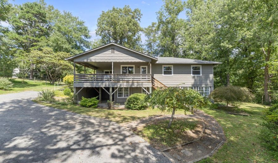 8508 DICK WOODS Rd, Afton, VA 22920 - 5 Beds, 3 Bath