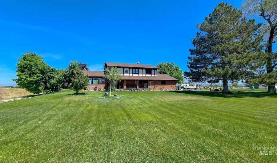 1530 E 4200 N, Buhl, ID 83316 - 6 Beds, 3 Bath