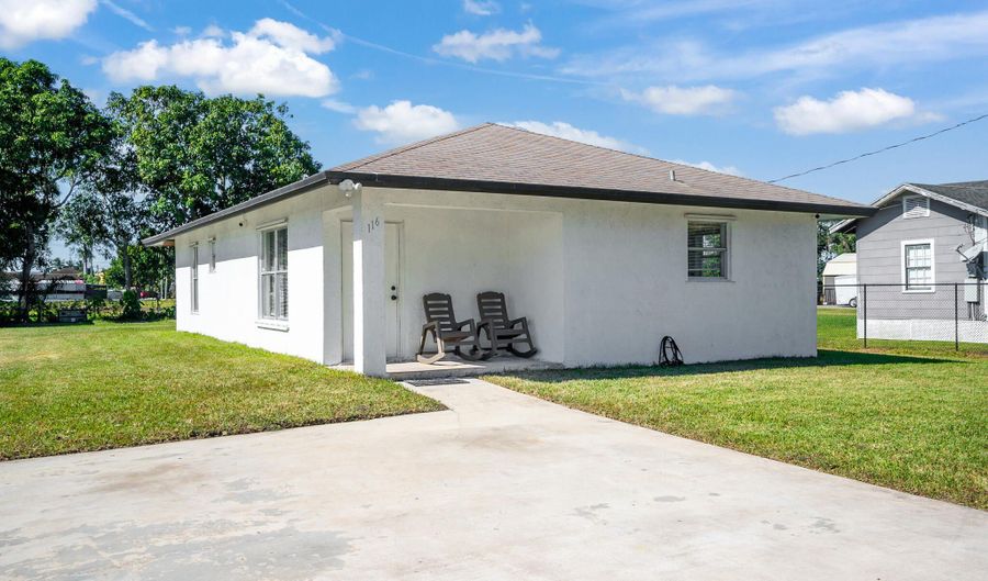 116 SE 3RD St N, Belle Glade, FL 33430 - 3 Beds, 2 Bath