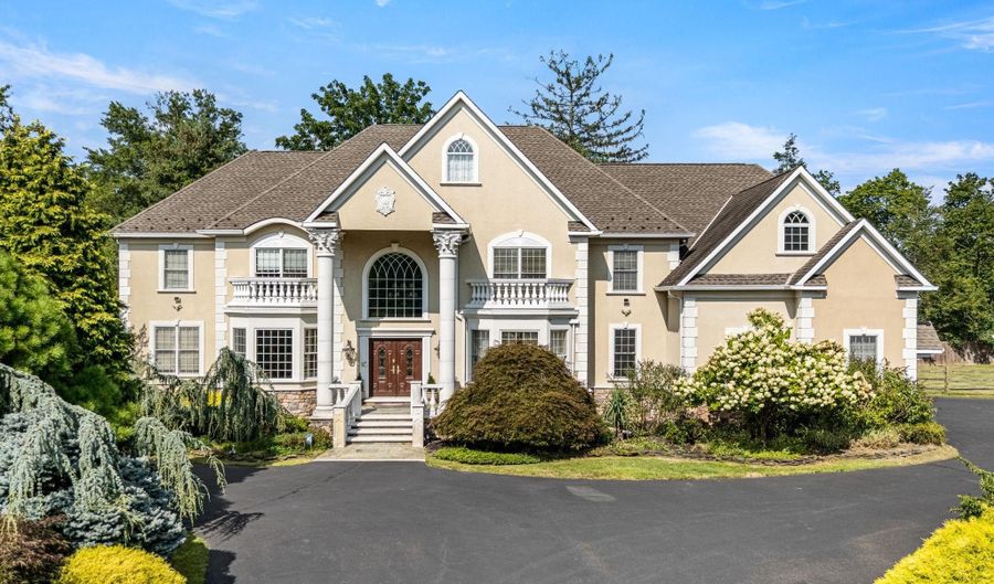 434 MEETINGHOUSE Rd, Ambler, PA 19002 - 4 Beds, 5 Bath