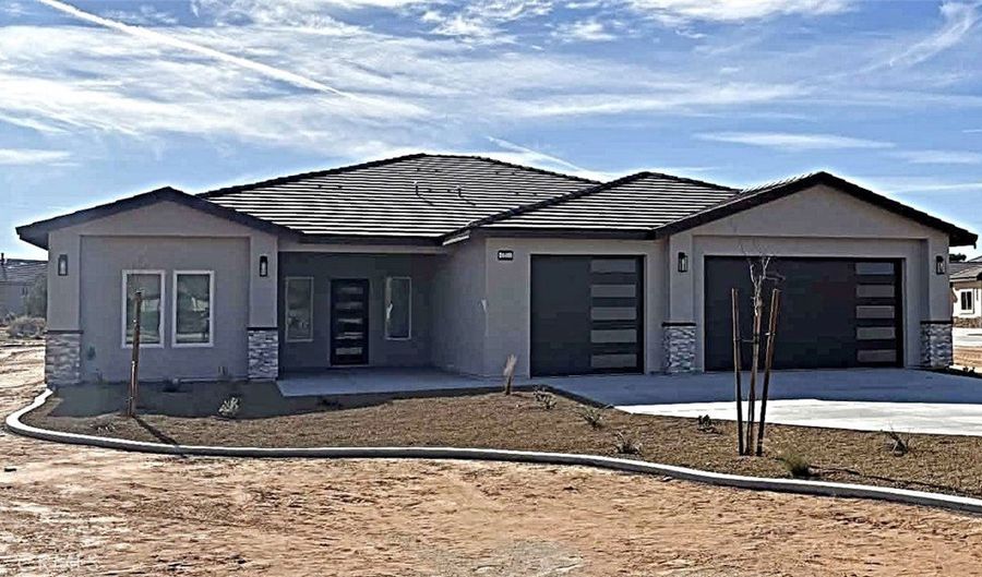 20401 Tonawanda Rd, Apple Valley, CA 92307 - 4 Beds, 3 Bath