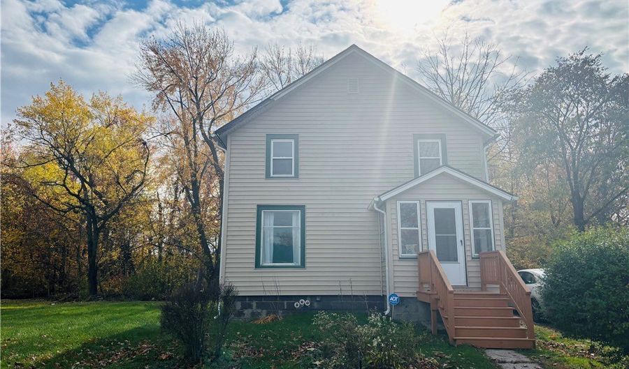 1736 W 48th St, Ashtabula, OH 44004 - 3 Beds, 1 Bath