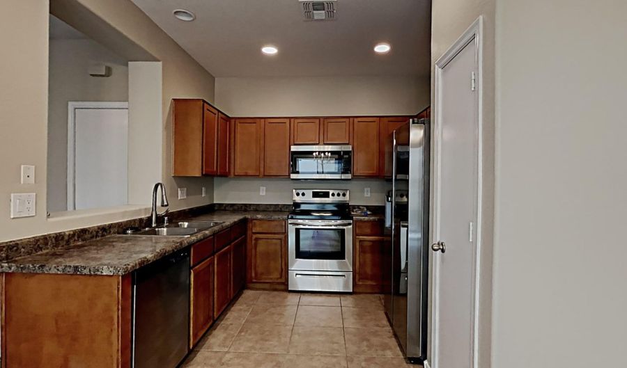 941 E AGUA FRIA Ln, Avondale, AZ 85323 - 3 Beds, 2 Bath