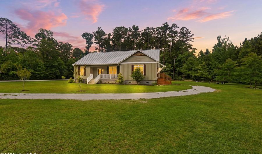 126 Charlie Rd, Arapahoe, NC 28510 - 2 Beds, 2 Bath