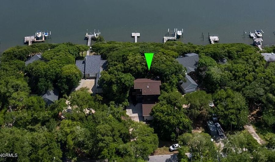 113 Hoop Pole Creek Dr, Atlantic Beach, NC 28512 - 3 Beds, 4 Bath
