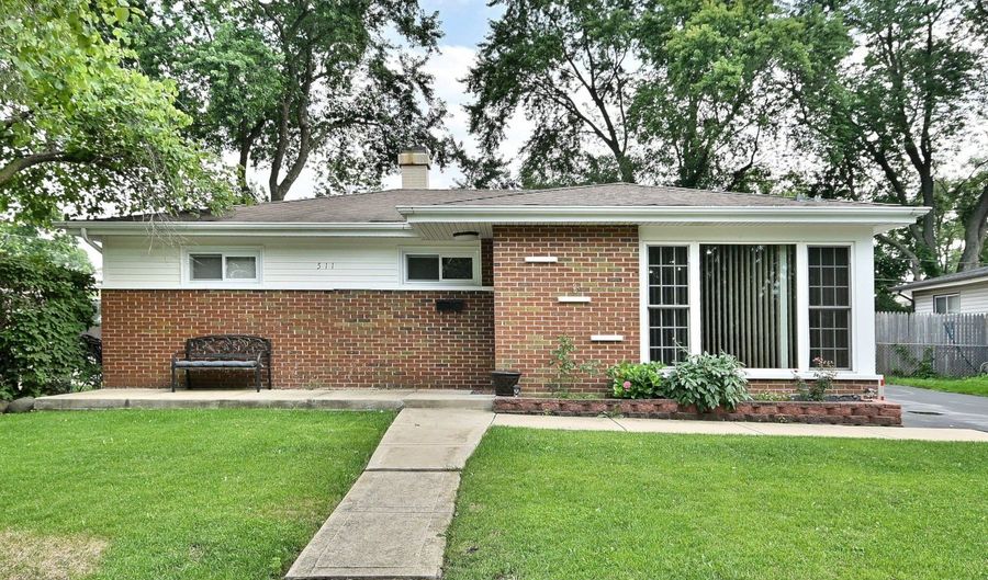 511 W BYRON Ave, Addison, IL 60101 - 3 Beds, 2 Bath