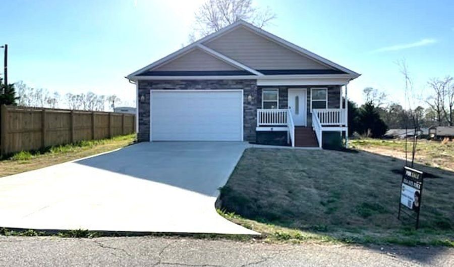 108 Longshore Dr, Belton, SC 29627 - 3 Beds, 2 Bath