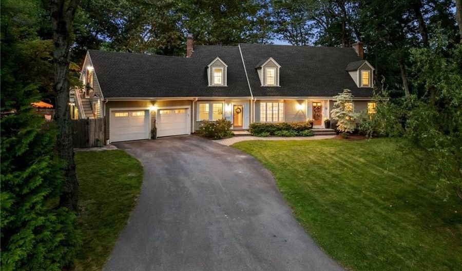 12 Half Mile Rd, Barrington, RI 02806 - 5 Beds, 5 Bath