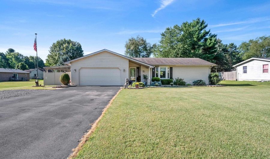 1735 W 120 N St, Angola, IN 46703 - 3 Beds, 2 Bath