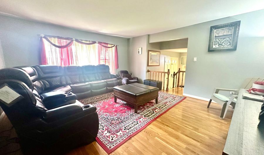 10117 CHICKADEE, Adelphi, MD 20783 - 6 Beds, 4 Bath