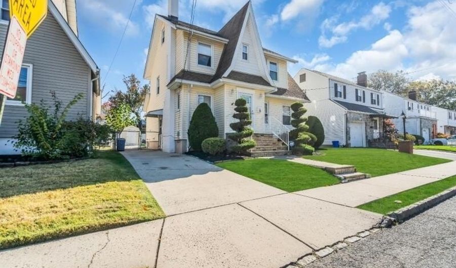 92 Fairway Ave, Belleville, NJ 07109 - 3 Beds, 2 Bath