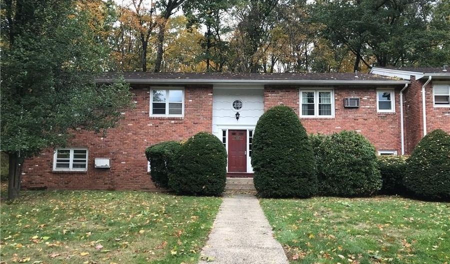 1123 Waterbury Rd APT 2A, Cheshire, CT 06410 - 2 Beds, 1 Bath