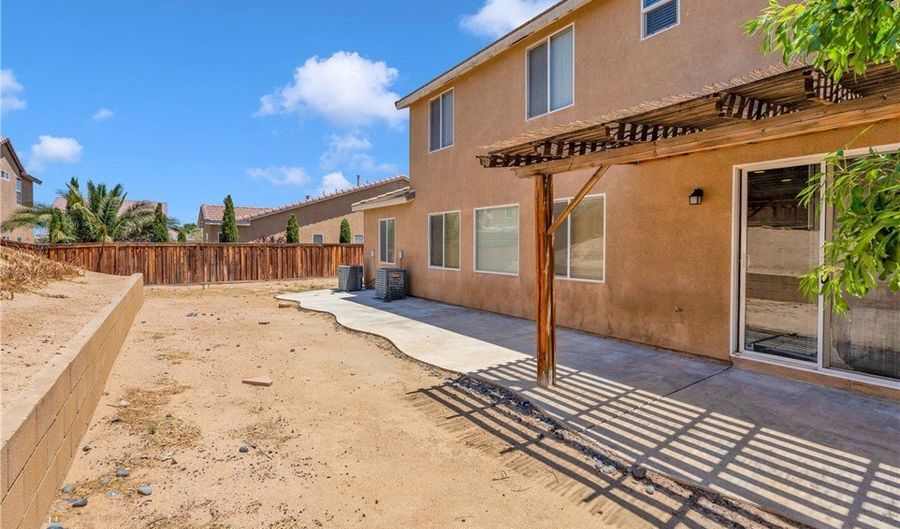 14454 Vista Del Sol Ln, Adelanto, CA 92301 - 5 Beds, 4 Bath