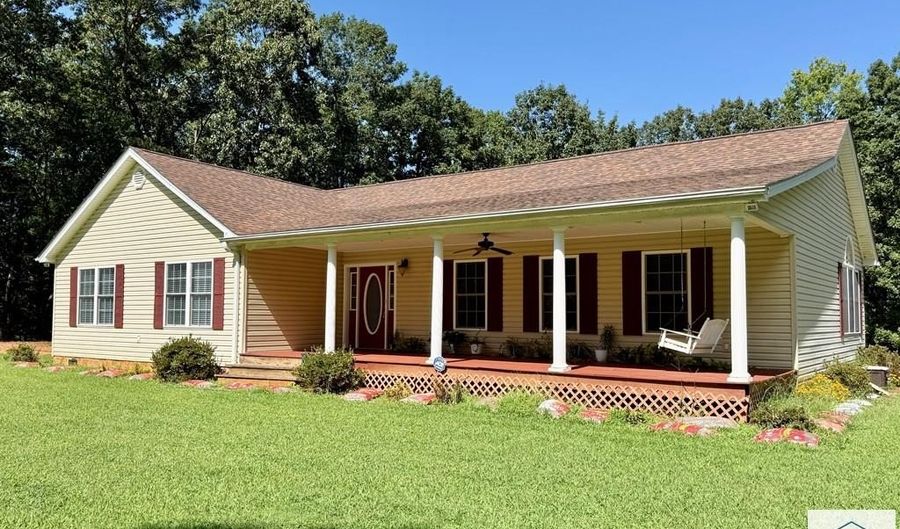 100 Flamingo Rd, Bassett, VA 24055 - 3 Beds, 2 Bath