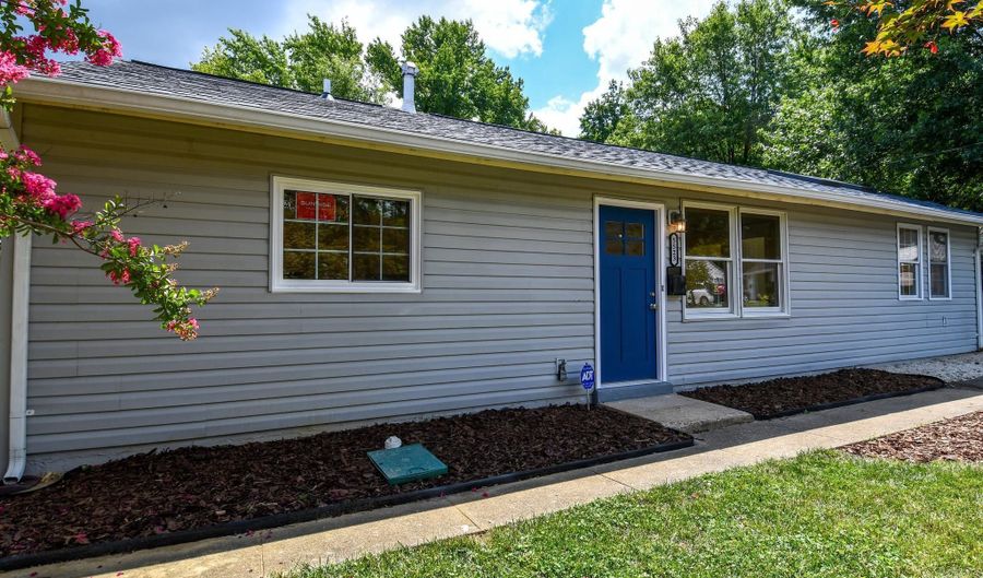 5523 HALWIS St, Alexandria, VA 22303 - 3 Beds, 2 Bath