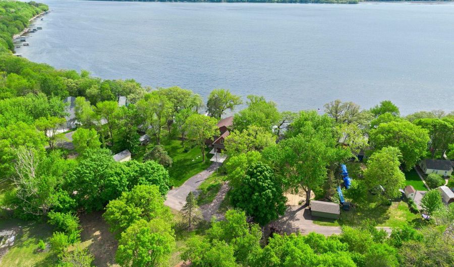 9823 103rd St NW, Annandale, MN 55302 - 5 Beds, 4 Bath
